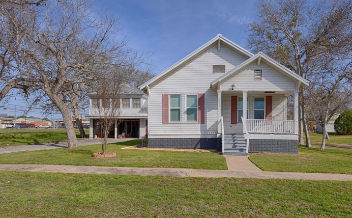 Pictures of Land property located at 309 Anderson St, Schulenburg, TX 78956 for sales - image #1