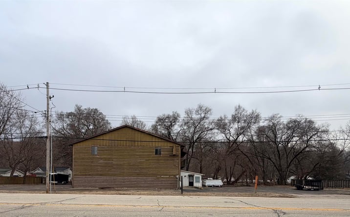 Pictures of Retail, Multifamily property located at 220 &  222 MEADOW Avenue, East Peoria, IL 61611 for sales - image #1