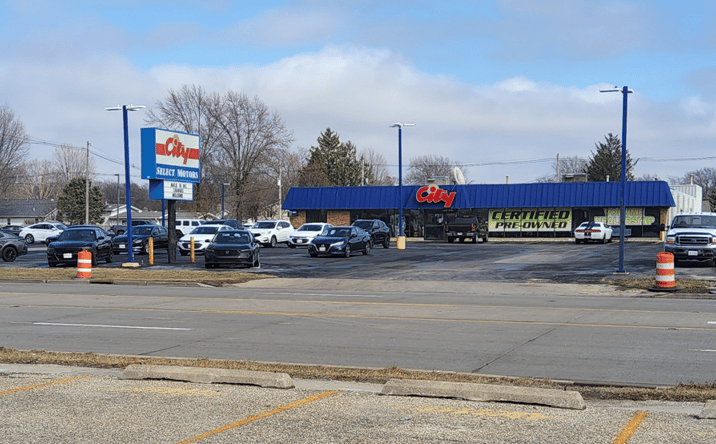 image of property at 1621 N HENDERSON ST Galesburg IL 61401-1318