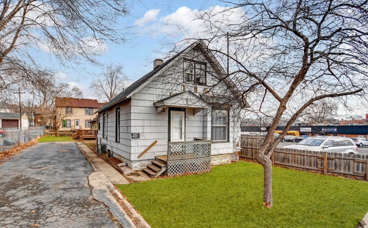 Pictures of Multifamily property located at 417 W Jefferson Street, Joliet, IL 60435 for sales - image #1