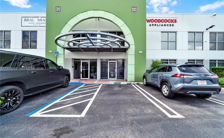 Pictures of Industrial property located at 7770 NW 46th St # 23, Doral, FL 33166 for sales - image #1