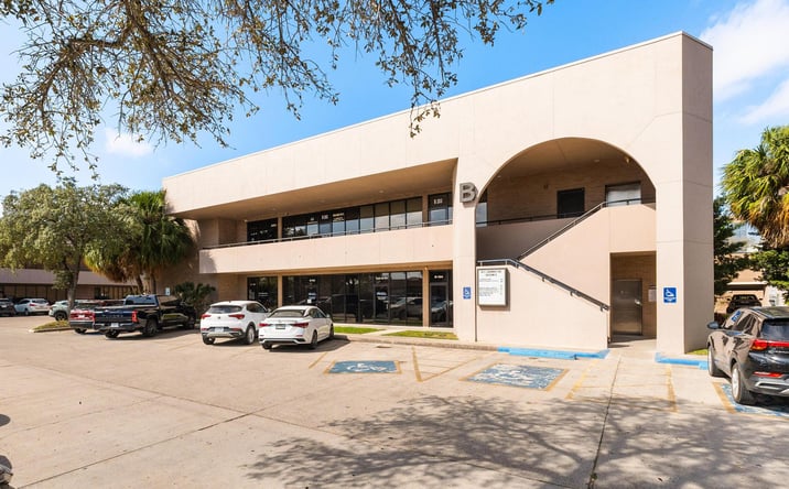 Pictures of Office property located at 110 E Savannah Ave, McAllen, TX 78503 for sales - image #1