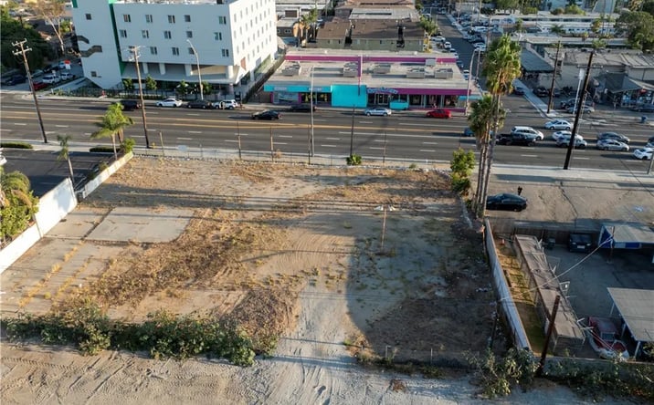 Pictures of Land property located at 3527 Pacific Coast Hwy, Signal Hill, CA 90755 for sales - image #1