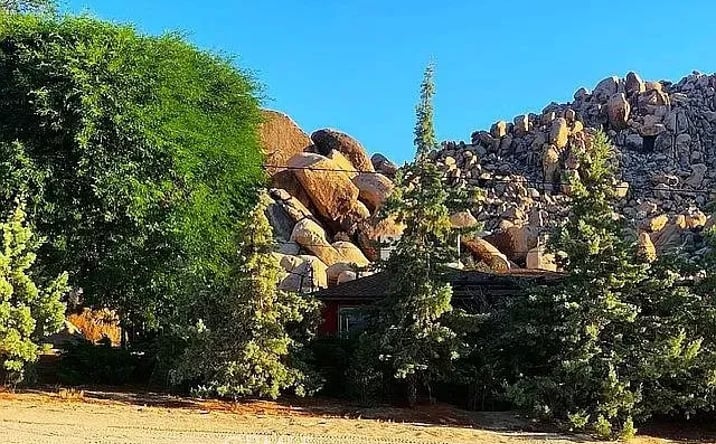 Pictures of Land property located at 66058 Foothill, Joshua Tree, CA 92252 for sales - image #1