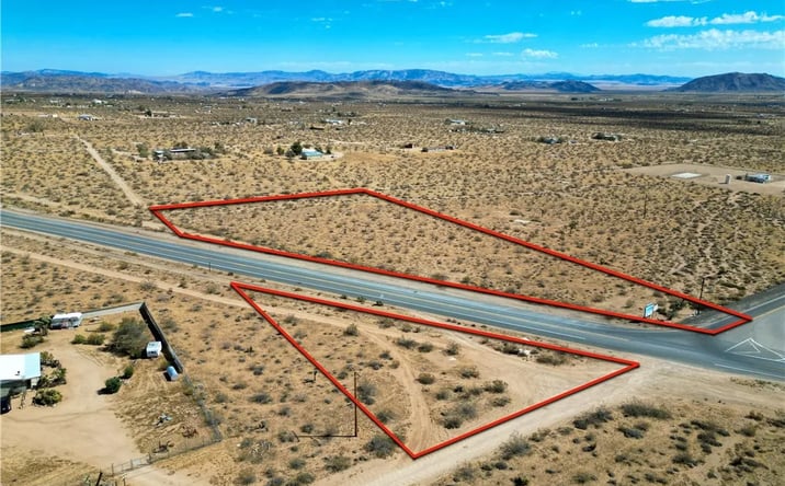 Pictures of Land property located at Old Woman Springs, Landers, CA 92285 for sales - image #1