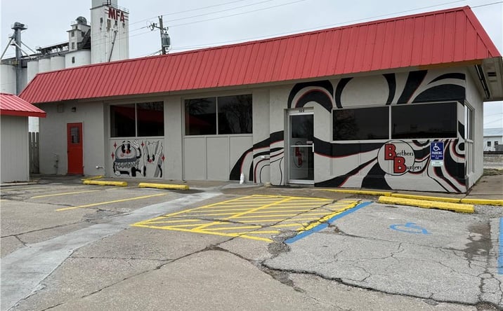 Pictures of Business for Sale, Retail property located at 100 Fairground Avenue, Higginsville, MO 64037 for sales - image #1