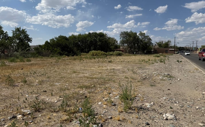 Pictures of Land property located at XXX S LAKE Street, Farmington, NM 87401 for sales - image #1