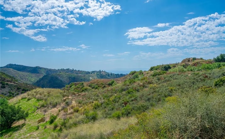 Pictures of Land property located at Castro Peak Motorway, Malibu, CA 90265 for sales - image #1