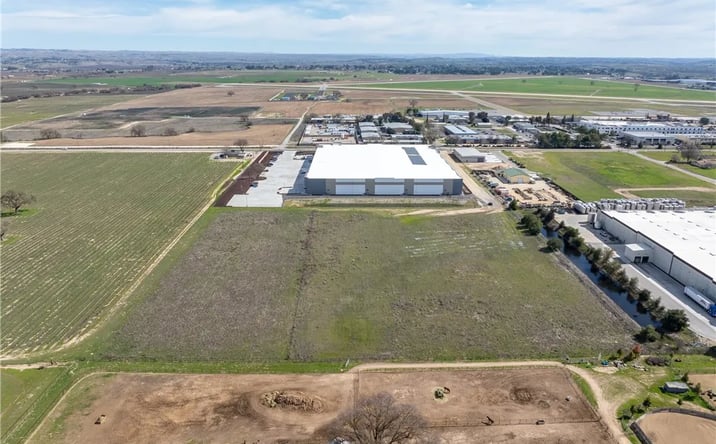 Pictures of Land property located at 5185 Airport, Paso Robles, CA 93446 for sales - image #1