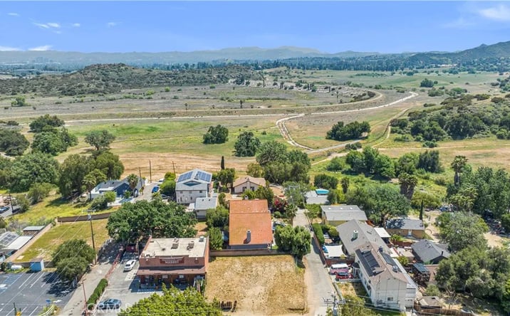 Pictures of Land property located at Lake Manor, Chatsworth, CA 91311 for sales - image #1