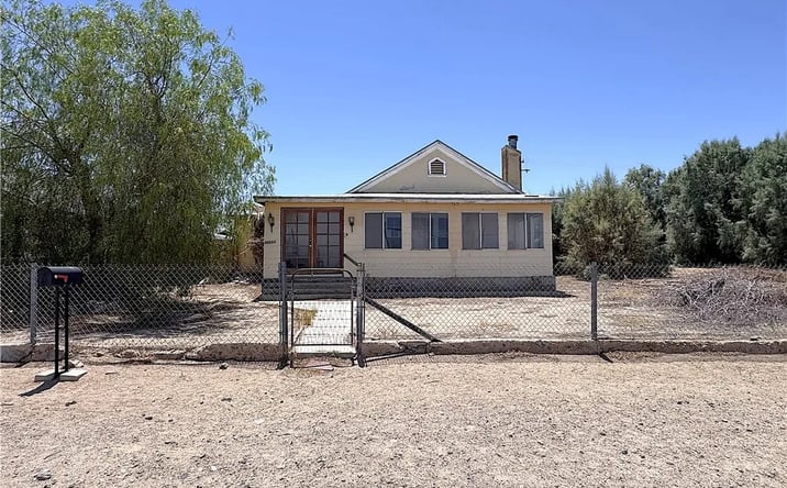 Pictures of Multifamily property located at 35587 National Trails, Daggett, CA 92327 for sales - image #1