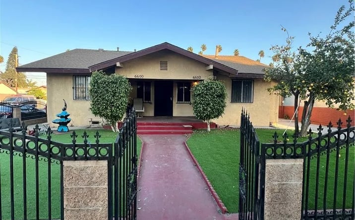 Pictures of Multifamily property located at 1030 W 88th Street, Los Angeles, CA 90044 for sales - image #1