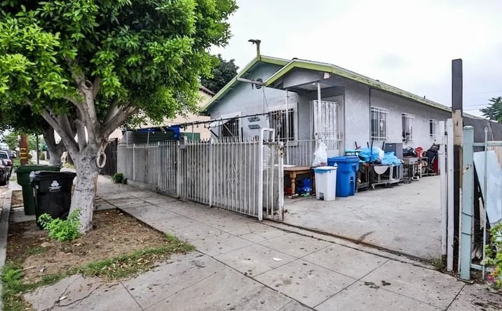 Pictures of Multifamily property located at 6414 S Hoover Street, Los Angeles, CA 90044 for sales - image #1