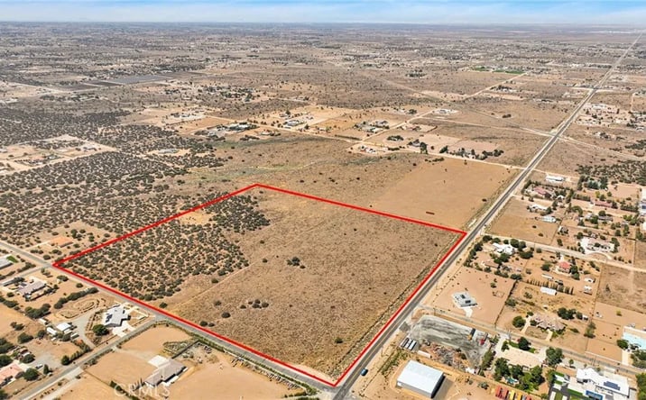 Pictures of Land property located at 9602 Cedar, Phelan, CA 92371 for sales - image #1