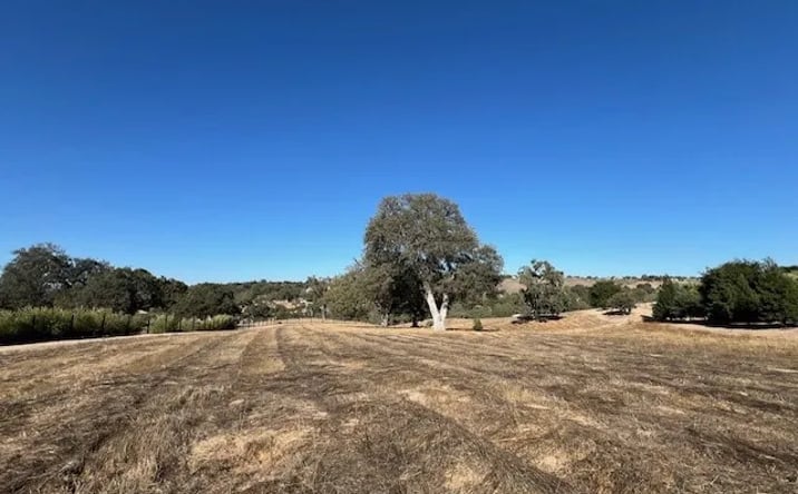 Pictures of Land property located at 1810 Fire Rock, Templeton, CA 93465 for sales - image #1