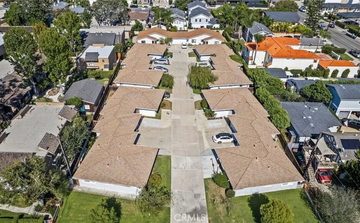 Pictures of Multifamily property located at 184 E 21st St, Costa Mesa, CA 92627 for sales - image #1
