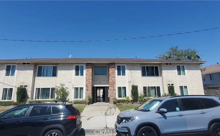 Pictures of Multifamily property located at 24522 Chestnut, Newhall, CA 91321 for sales - image #1