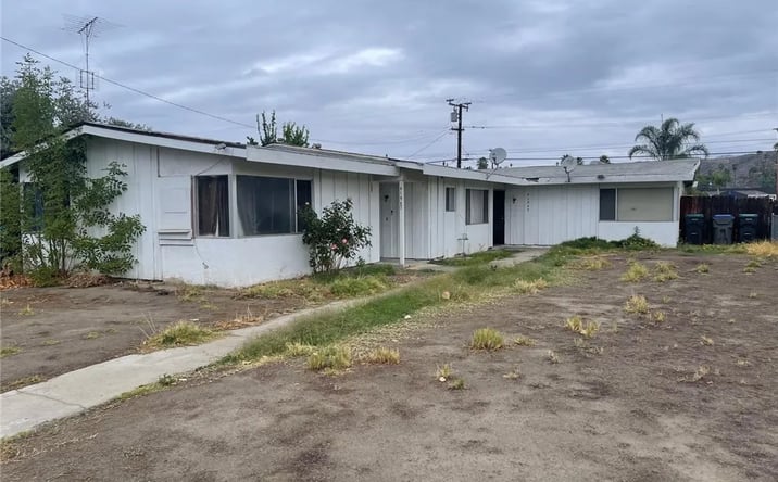 Pictures of Multifamily property located at 41540 Marine, Hemet, CA 92544 for sales - image #1