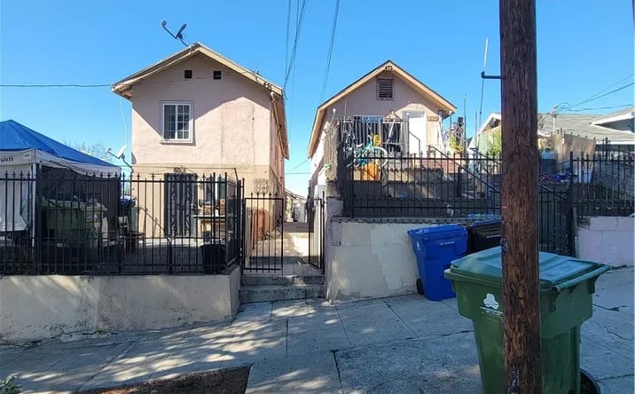 Pictures of Multifamily property located at 473 Savannah, Los Angeles, CA 90033 for sales - image #1