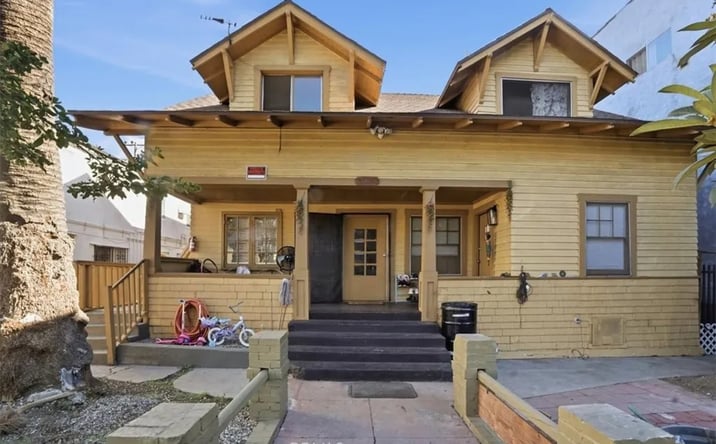 Pictures of Multifamily property located at 2104 Park Grove, Los Angeles, CA 90007 for sales - image #1