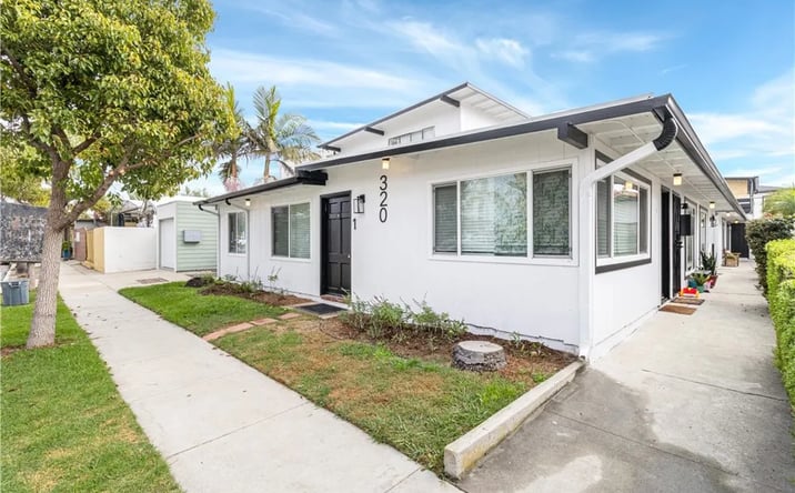 Pictures of Multifamily property located at 320 7th Street, Seal Beach, CA 90740 for sales - image #1