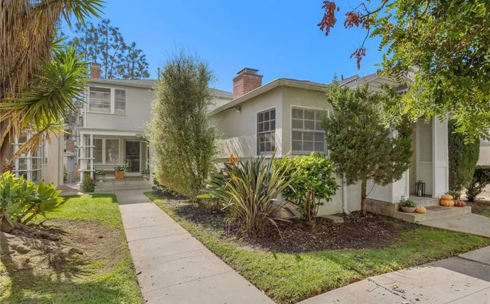 Pictures of Multifamily property located at 10372 Ashton Avenue, Los Angeles, CA 90024 for sales - image #1