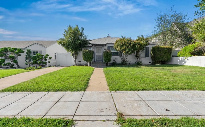 Pictures of Multifamily property located at 326-28 H Ave, Coronado, CA 92118 for sales - image #1