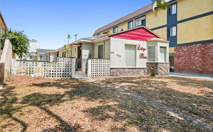 Pictures of Multifamily property located at 1523 Rock Glen Avenue, Glendale, CA 91205 for sales - image #1