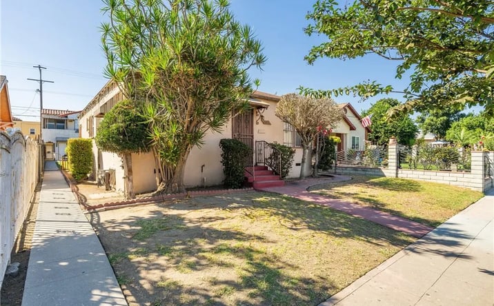 Pictures of Multifamily property located at 7015 Templeton, Huntington Park, CA 90255 for sales - image #1