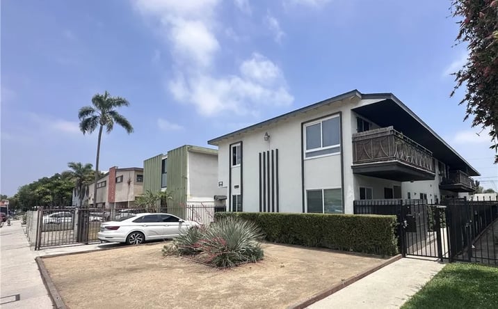 Pictures of Multifamily property located at 1942 S Sherbourne Drive, Los Angeles, CA 90034 for sales - image #1