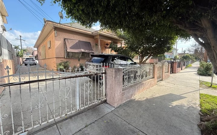 Pictures of Multifamily property located at 2044 Workman Street, Los Angeles, CA 90031 for sales - image #1