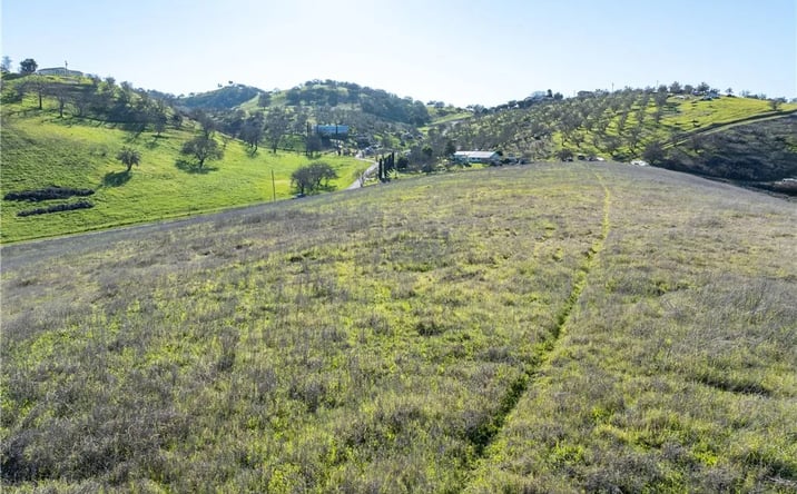 Pictures of Land property located at Hermosa, Templeton, CA 93465 for sales - image #1