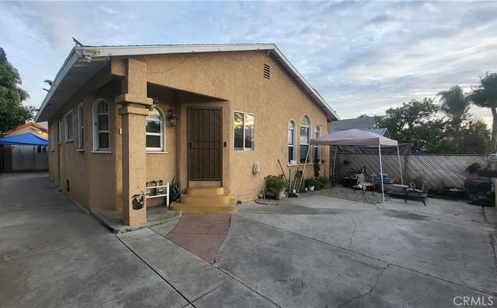 Pictures of Multifamily property located at 946 S Ferris, East Los Angeles, CA 90022 for sales - image #1