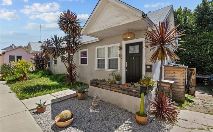 Pictures of Multifamily property located at 1137 N Madison, Los Angeles, CA 90029 for sales - image #1
