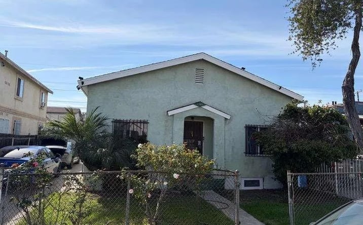 Pictures of Multifamily property located at 1202 E E 76th St, Los Angeles, CA 90001 for sales - image #1