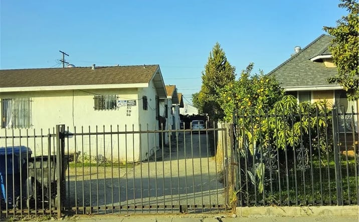 Pictures of Multifamily property located at 837 W 65th, Los Angeles, CA 90044 for sales - image #1