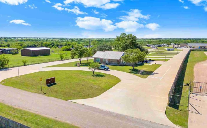 Pictures of Mobile Home Park, Multifamily, Special Purpose property located at 1008 Highland Rd, Cleburne, TX 76033 for sales - image #1
