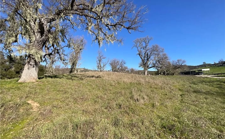 Pictures of Land property located at 49253 Sapaque, Bradley, CA 93426 for sales - image #1