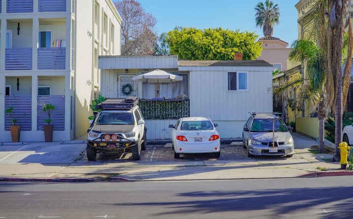 Pictures of Multifamily property located at 7421-25 La Jolla Blvd., La Jolla, CA 92037 for sales - image #1