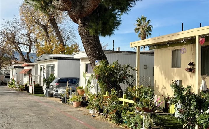 Pictures of Multifamily property located at 24833 Railroad, Newhall, CA 91321 for sales - image #1