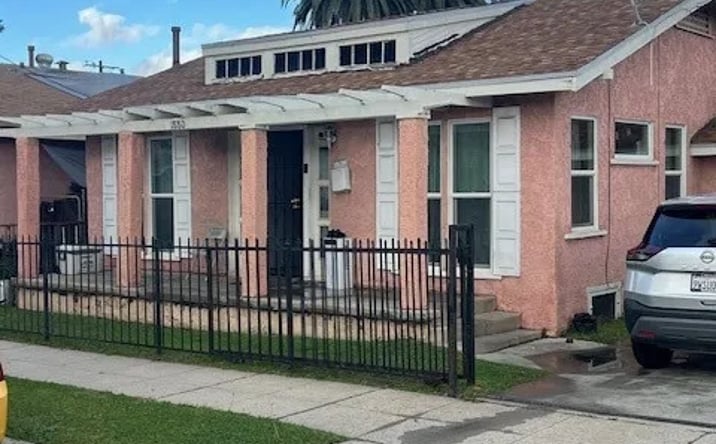 Pictures of Multifamily property located at 1876 Myrtle, Long Beach, CA 90806 for sales - image #1