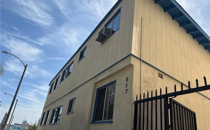 Pictures of Multifamily property located at 517 Loma, Los Angeles, CA 90017 for sales - image #1