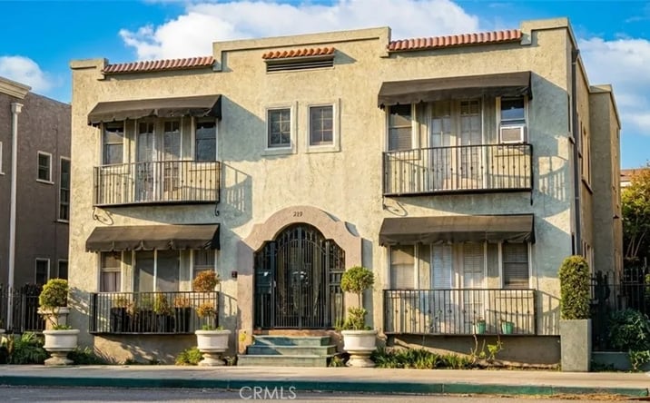 Pictures of Multifamily property located at 219 Redondo Avenue, Long Beach, CA 90803 for sales - image #1