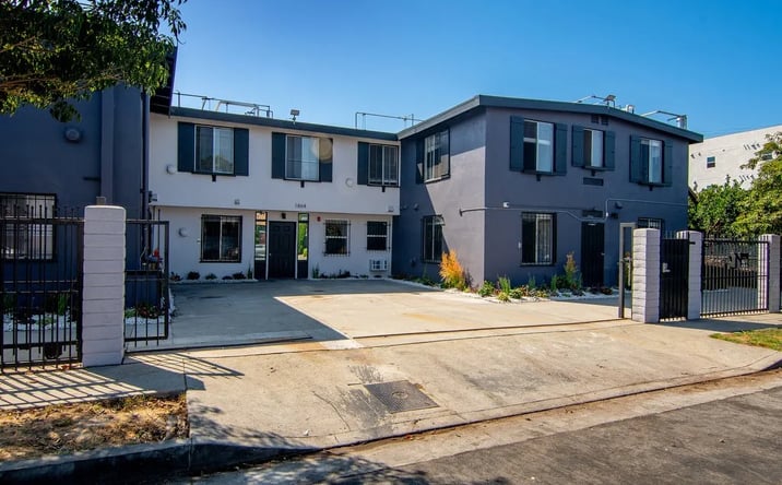 Pictures of Multifamily property located at 1864 W Cordova Street, Los Angeles, CA 90007 for sales - image #1