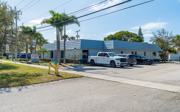 Pictures of Office property located at 411 S Federal Hwy, Deerfield Beach, FL 33441 for sales - image #1
