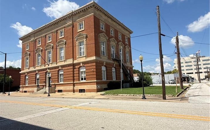 Pictures of Hospitality, Office, Retail property located at 201 N Main St, Harrison, AR 72601 for sales - image #1
