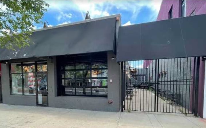 Pictures of Retail property located at 2933 Lyndale Ave S, Minneapolis, MN 55408 for sales - image #1