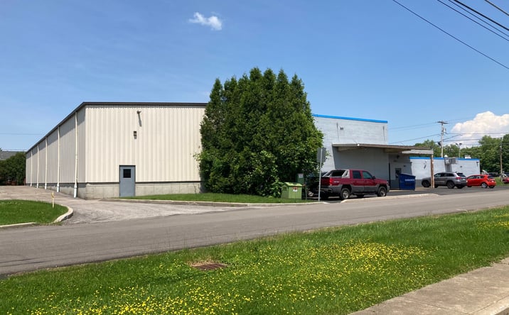 Pictures of Retail, Industrial property located at 5727 South Park Ave, Hamburg, NY 14075 for sales - image #1
