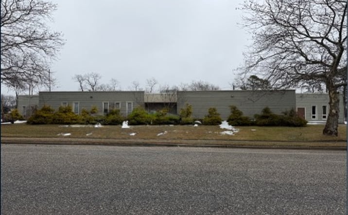 Pictures of Industrial property located at 7 Industrial Blvd, Medford, NY 11763 for sales - image #1