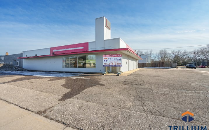 Pictures of Office, Retail property located at 1807 Brackett Ave, Eau Claire, WI 54701 for sales - image #1